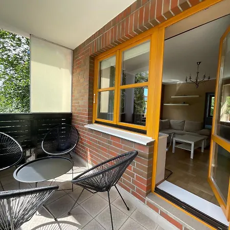 Trzy Strony Swiata - Wczasowa 1a By Zilla * אוסטקה