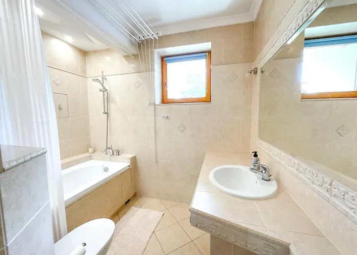 Trzy Strony Swiata - Wczasowa 1a By Zilla *